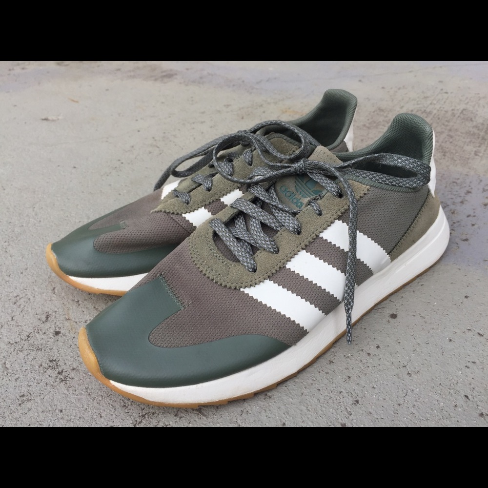 Adidas Shoes Green size 10
